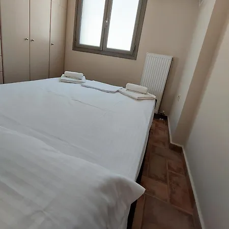 Golden Sunrise Apartment Gythio Room photo